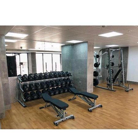 The Hub Gibraltar Apartment Luaran gambar