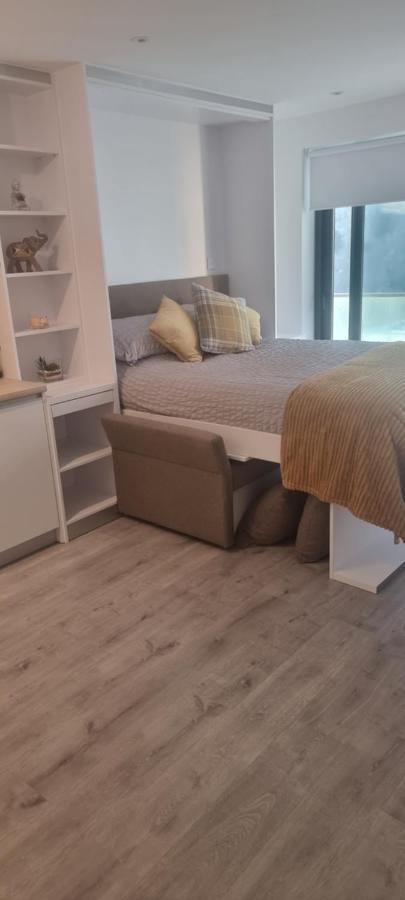The Hub Gibraltar Apartment Luaran gambar