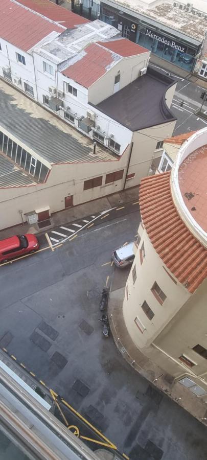 The Hub Gibraltar Apartment Luaran gambar